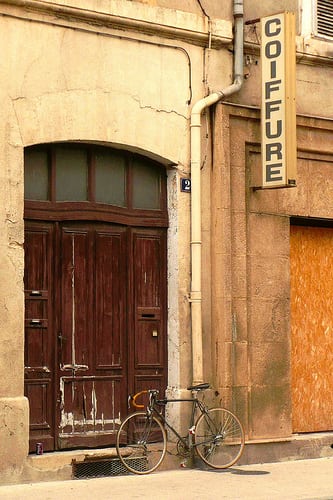 Nîmes 
Posté par mistigree  sur 2014-07-17 13:45:42 
    Tagged:  , Nîmes , enseigne , vélo , porte 
[ad_1]
[ad_2]…
