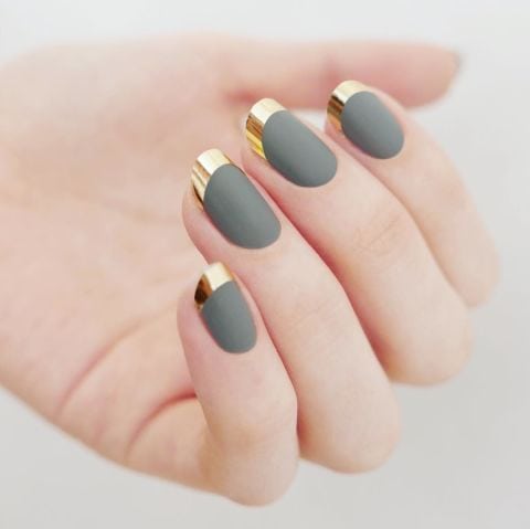 [ad_1]

11 matte nail inspiration ideas: If you want a higher contrast, apply chrome nail tape to your tips instead of polish.Design by @mpnails
Source by harpersbazaar
[ad_2]
			
			…