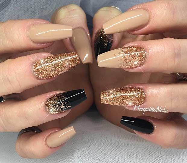 [ad_1]

Neutral, Black and Gold Glitter Coffin Nail Art Design
Source by miertjemvw
[ad_2]
			
			…