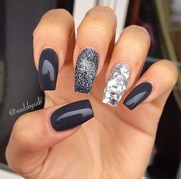 [ad_1]

Dark Gray and the Chunky Silver Manicure.
Source by marinaoflaherty
[ad_2]
			
			…